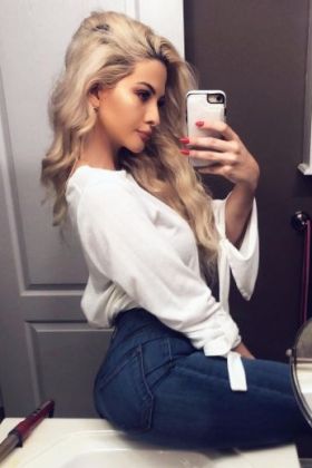  Call girl Millie (Doha)