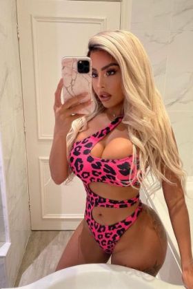 Brazilian Call girl Clieo (Doha)