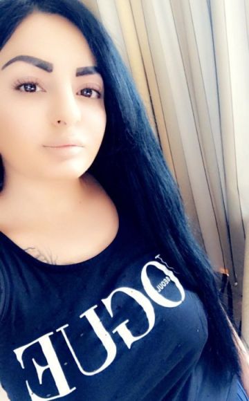 Escort girl Gia (Doha), 