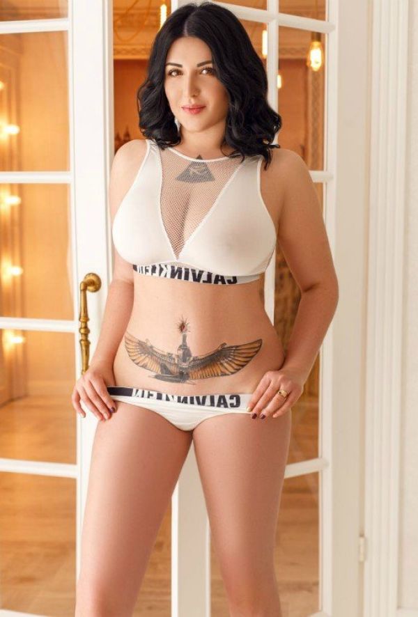 Book this escort cheap in Doha — QAR 1700 per hour