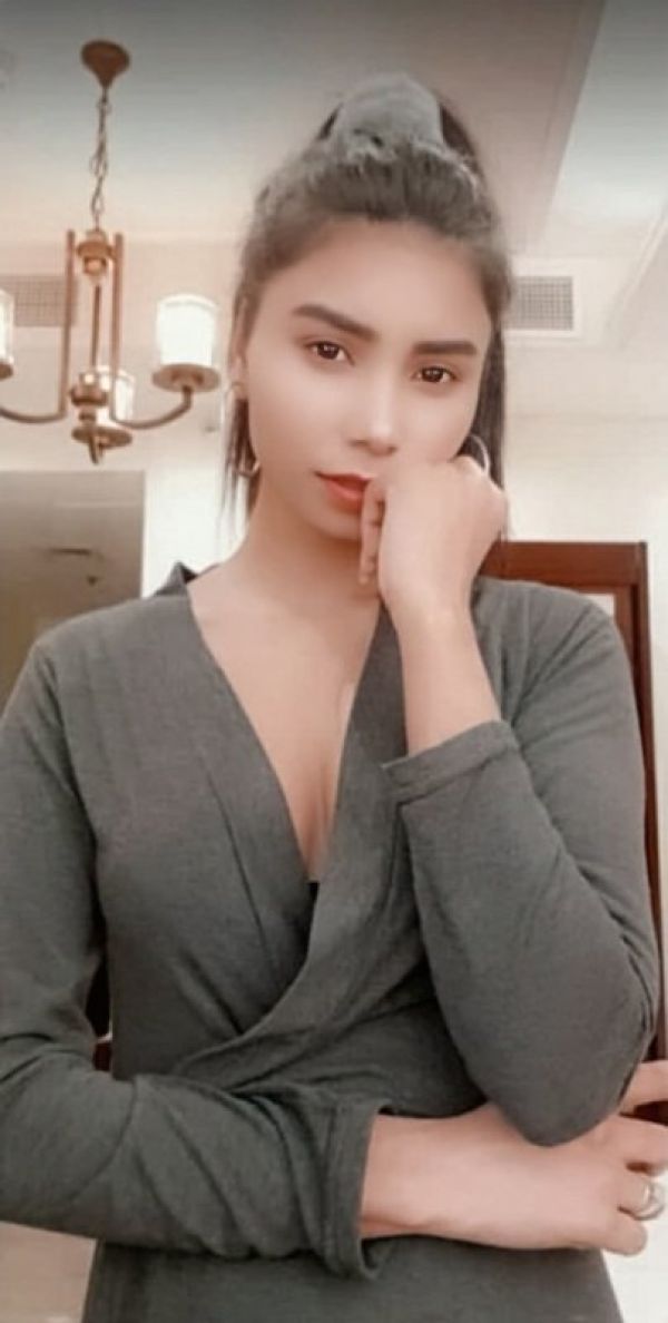 Enjoy sex massage in Doha from Venus