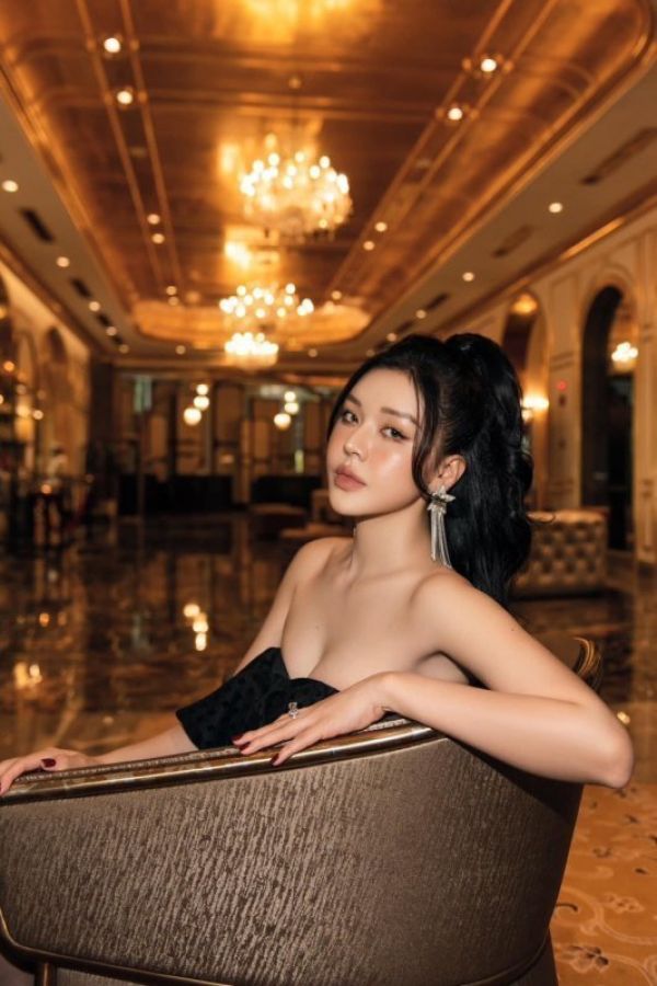 Have sex in Doha with a 22 y.o. escort Julia