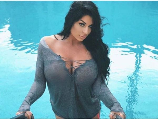 Elite escort in Doha: Emy for VIP service