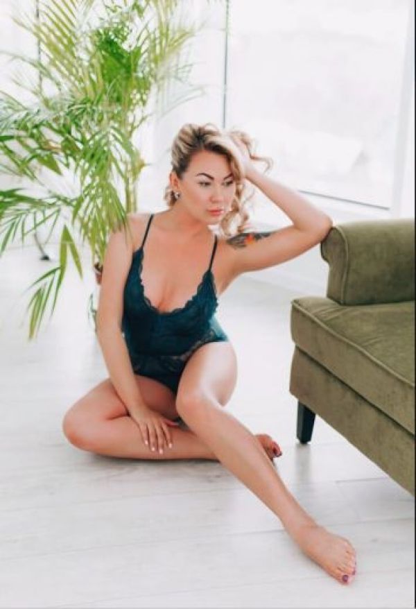 Alisa for adult dating on Sexdoha.club