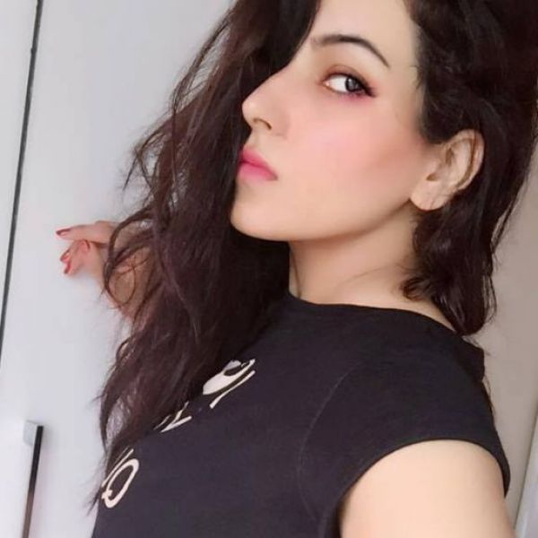 Doha escort girl Whitney Vale available for hot sex