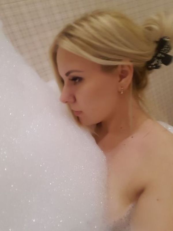 Lesbian dating tips: hot lesbie on Sexdoha.club for QAR 1000 per hour