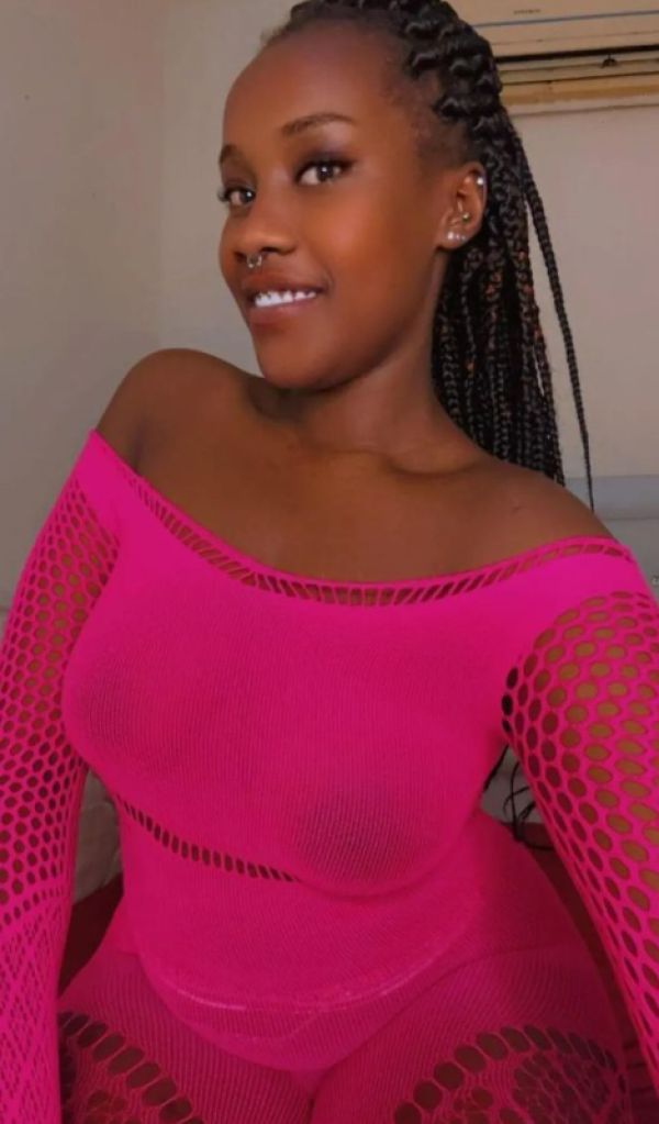 23 y.o escort for bdsm session