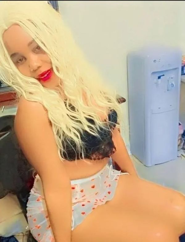 Amber, mature escort, 24 years old