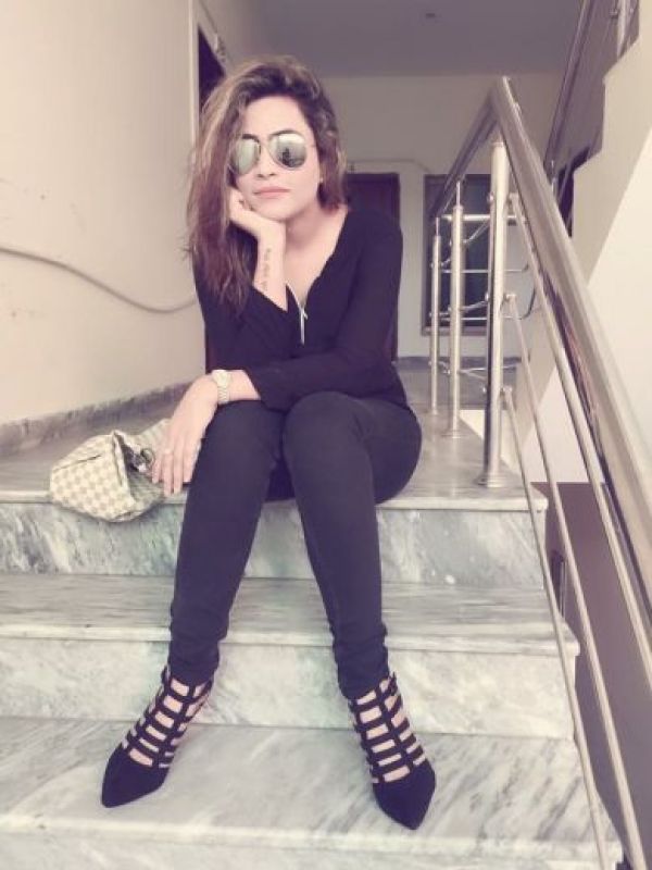 Elite model from Doha: Alina with photos and reviews