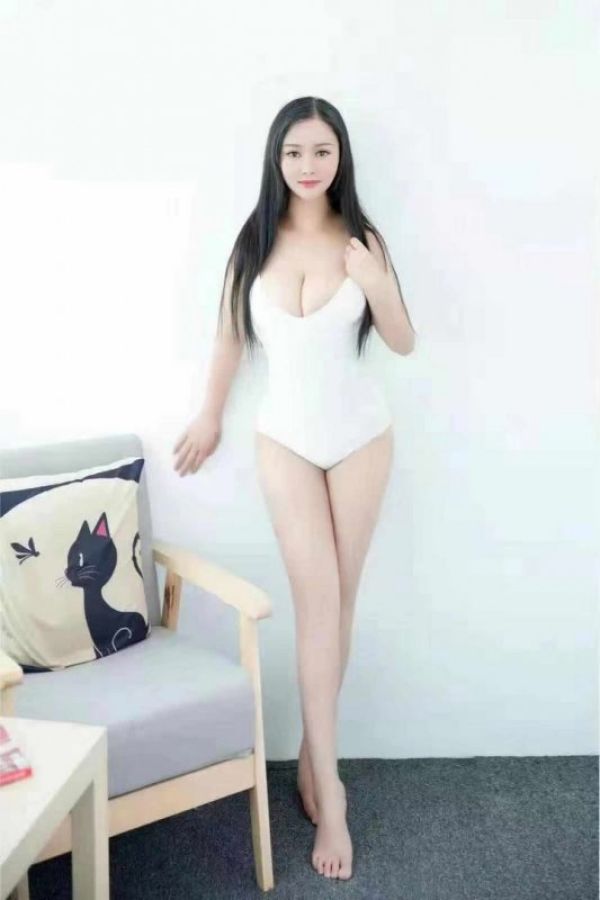 Candy — an escort for massage in Doha