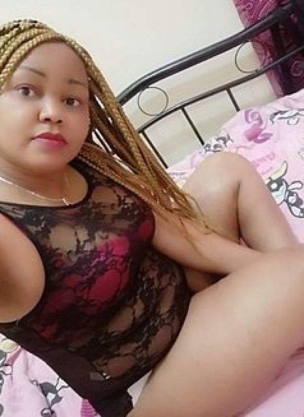 Asian escort in Doha for classic and oral sex for QAR 1500
