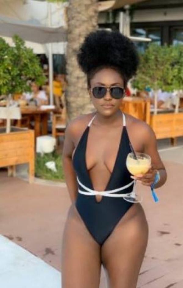 Ebony escort Vera on Sexdoha.club available 24 7